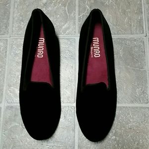 Munro Cerise Loafer NWOT